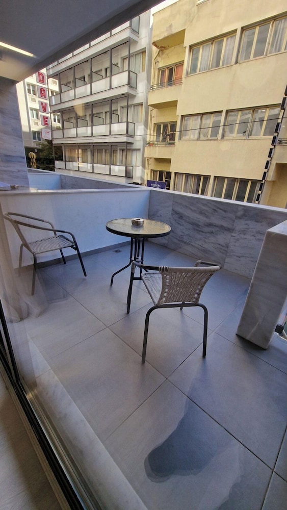 INTERNATIONAL ATENE HOTEL 22/48