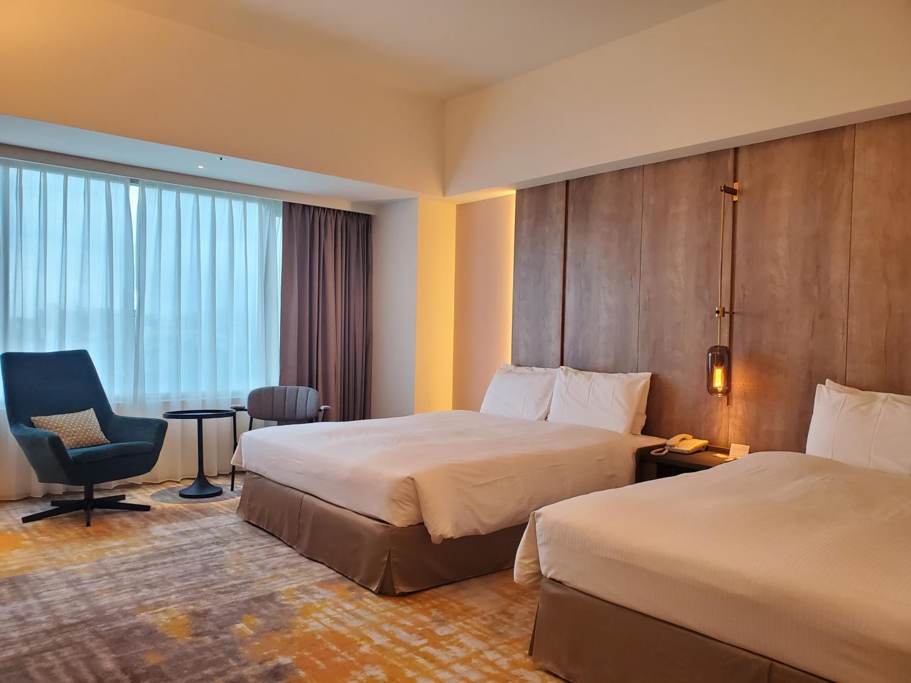 Family Suite, Deluxe, 2 Futon Beds, Queen Bed