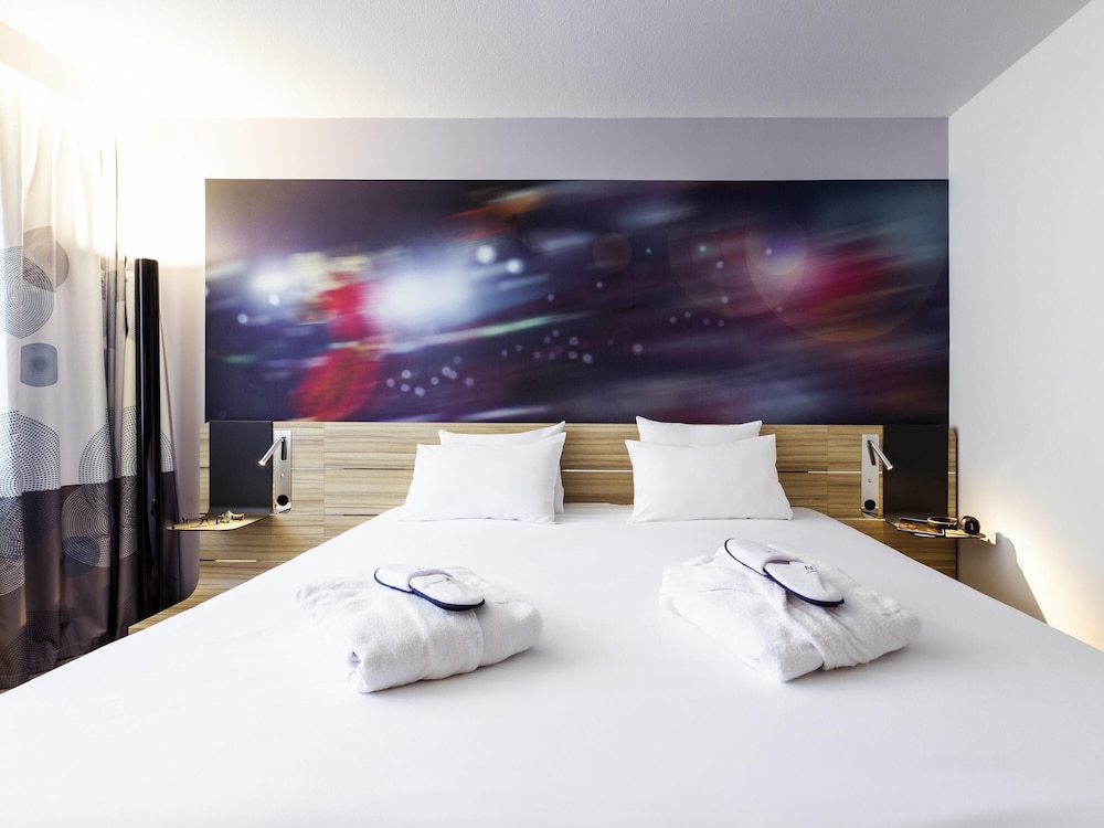 NOVOTEL LIMOGES LE LAC 21/72