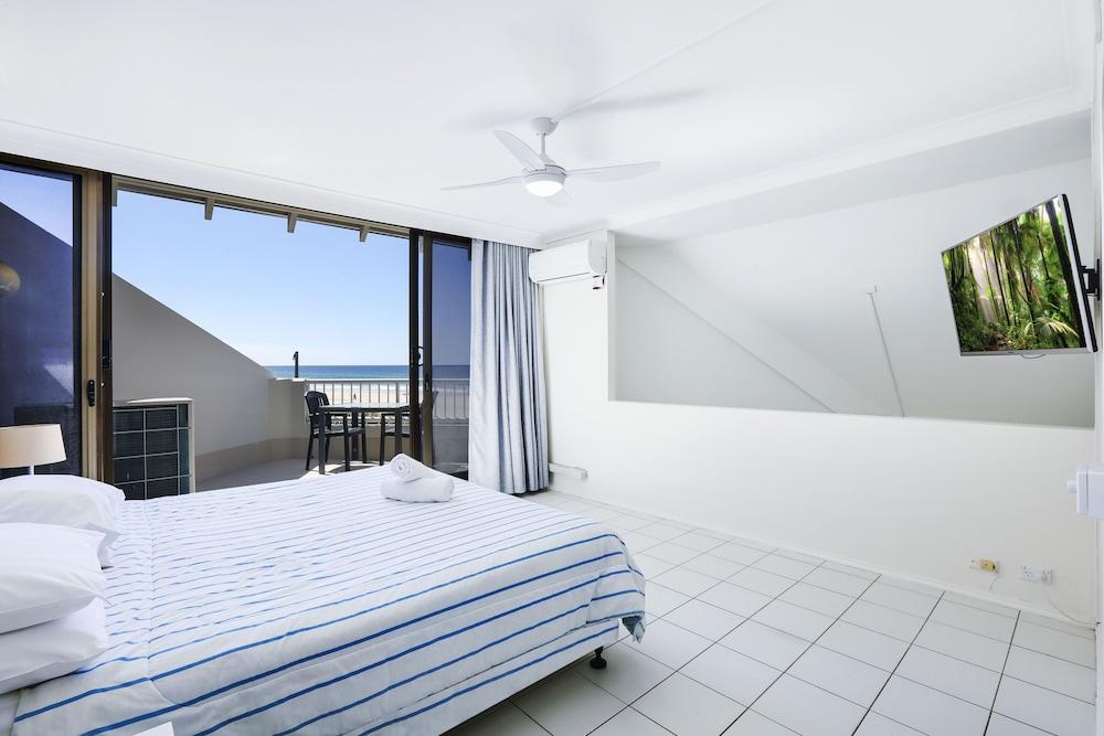 2 Bedrooms, Cabana, Beach Front