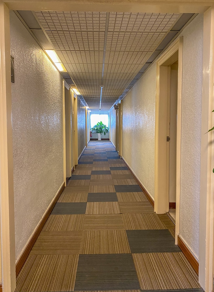 Hua Guo Hotel 27/50