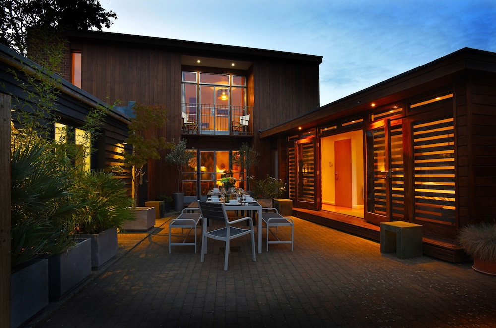 Cedar House At The Old Fire Station 4/48