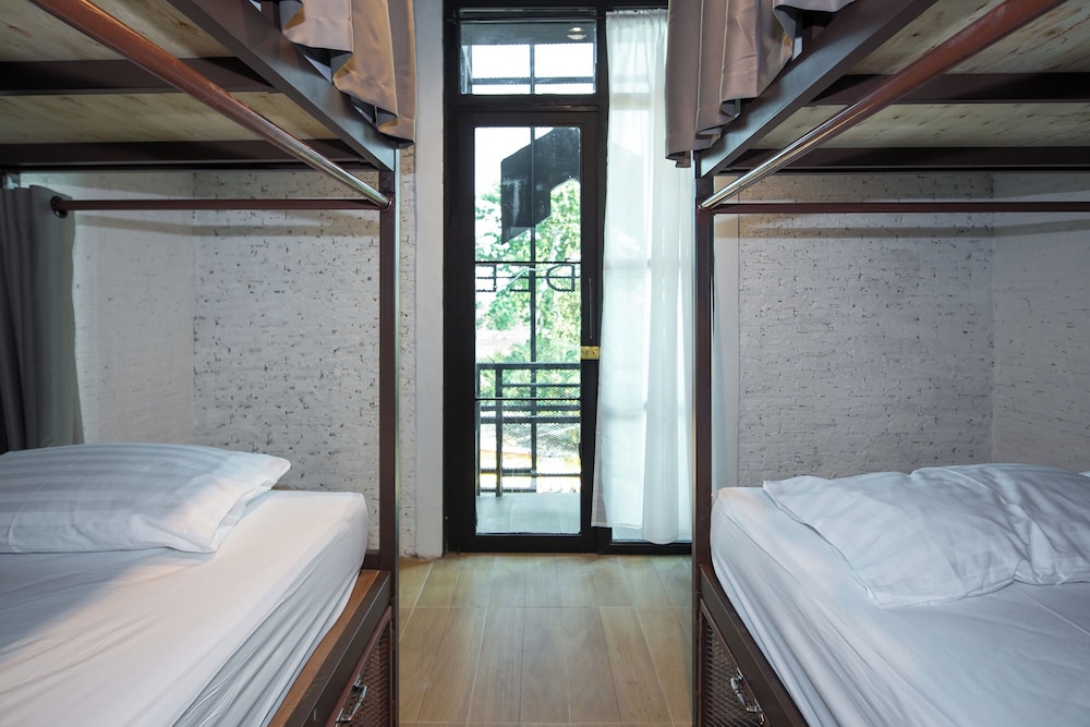 Yindee Travellers Lodge 13/50