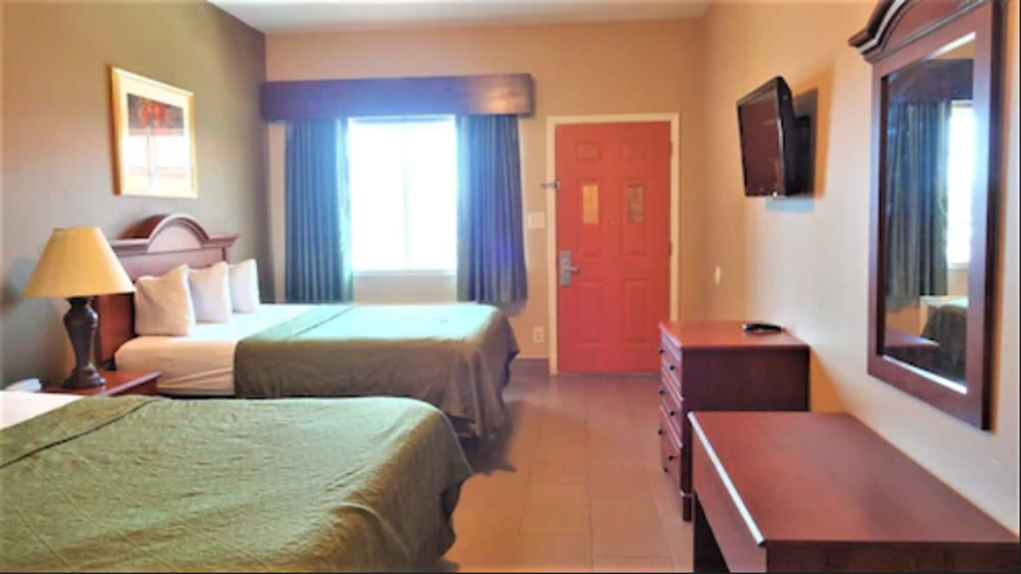 STANDARD, 2 DOUBLE BEDS