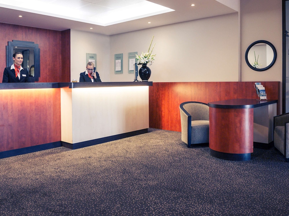 Mercure Maurepas Saint Quentin 4/70