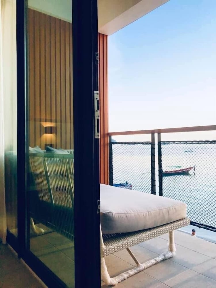 Blue Tao Beach Hotel 25/59