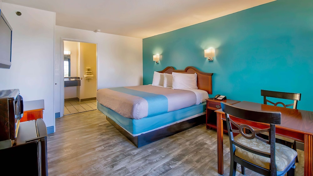 Motel6 Grand Rivers, KY 30/59