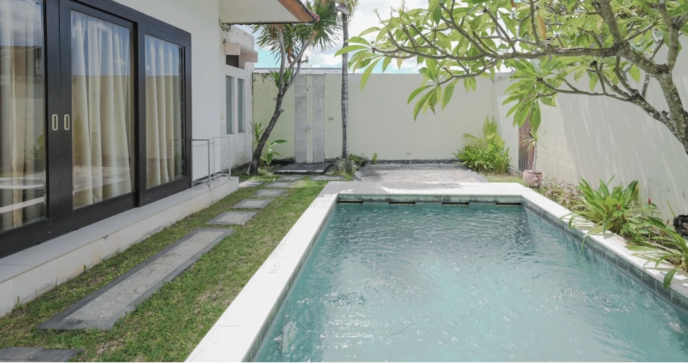 THE RISHI VILLA UMALAS 49/54