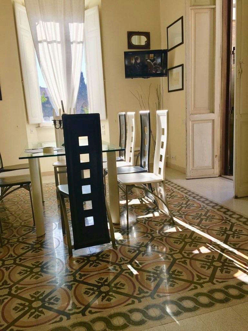 Rome Experience Hostel 12/23