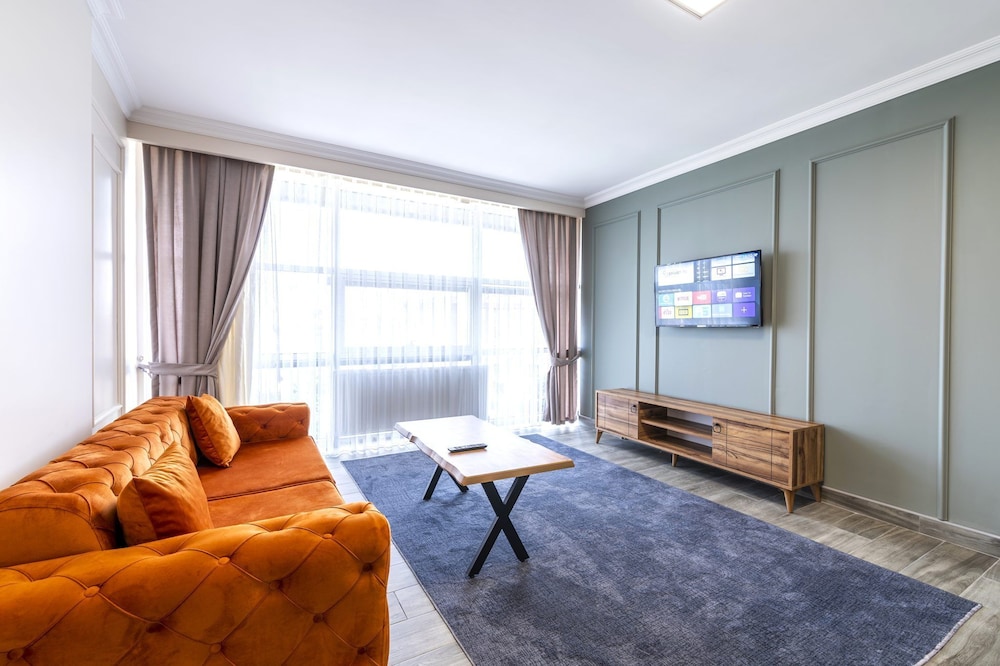 Royal Luxury Hotels & Suites 24/44