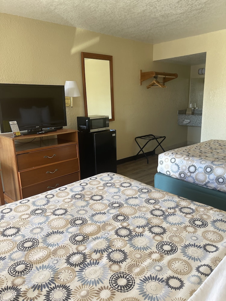 Hole Inn the Wall Hotel - Sunset Plaza - Fort Walton Beach 36/50