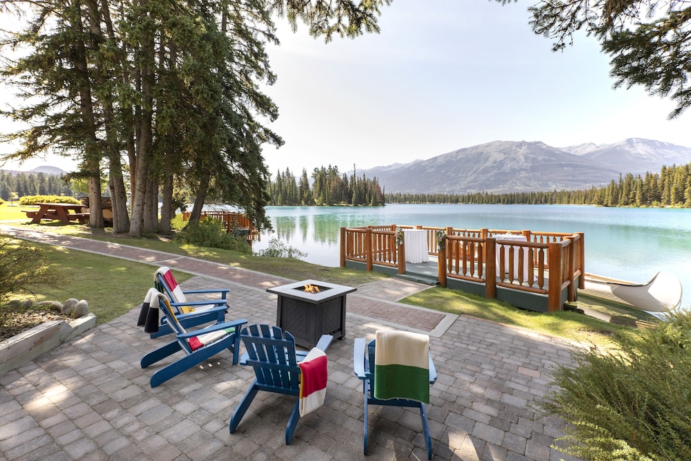Fairmont Jasper Park Lodge 71/79