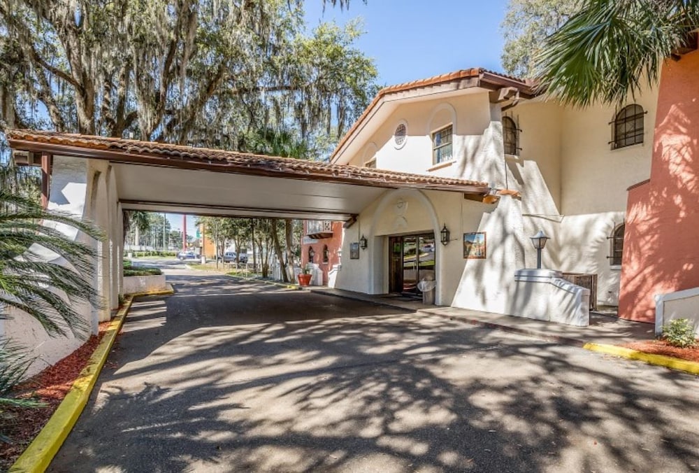 Motel6 Tallahassee, FL – North Monroe 42/51