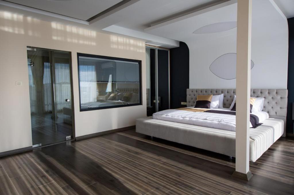 Carpe Diem Hotel 4/33