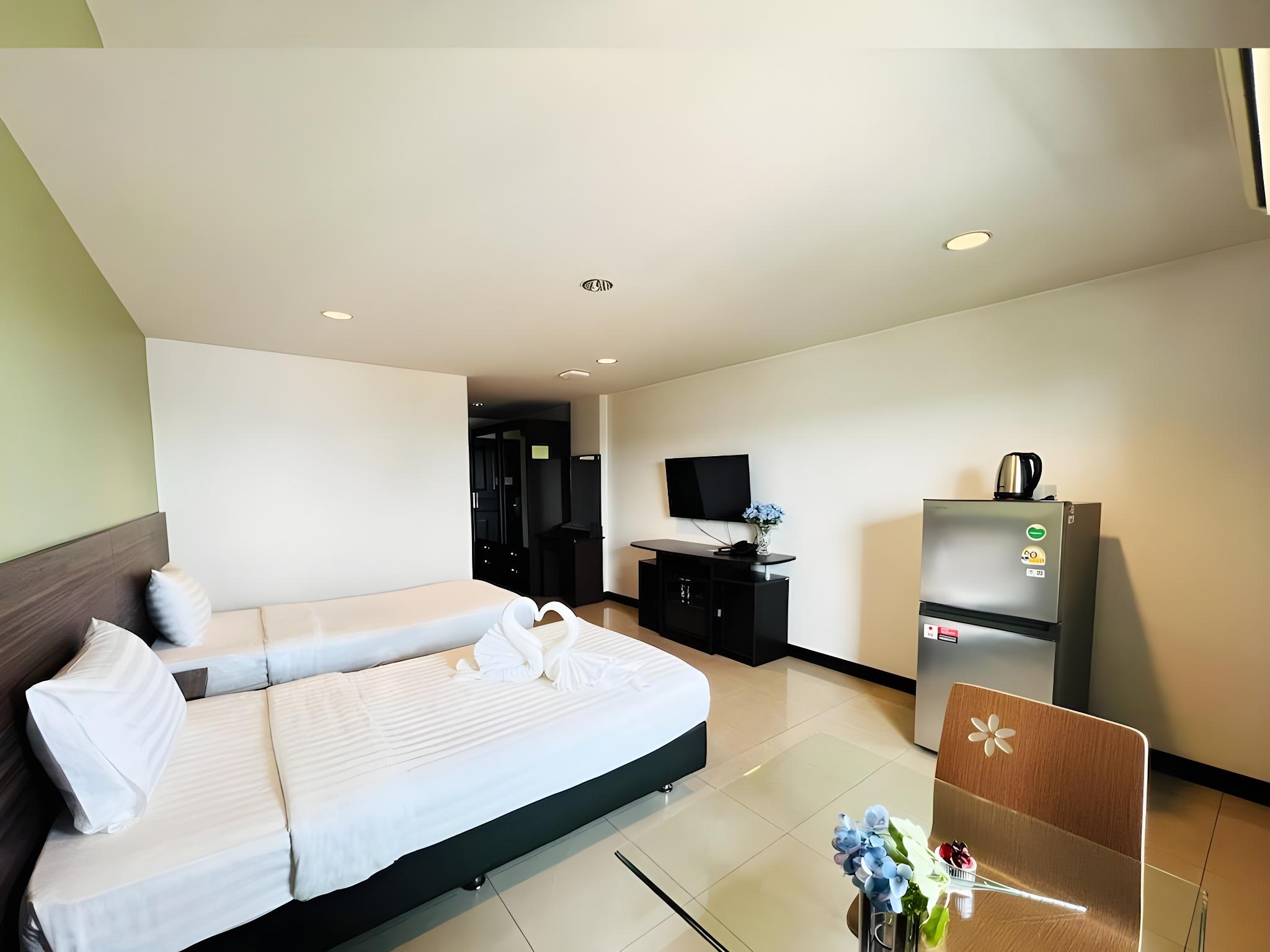 Premier, Single, 2 Double Beds