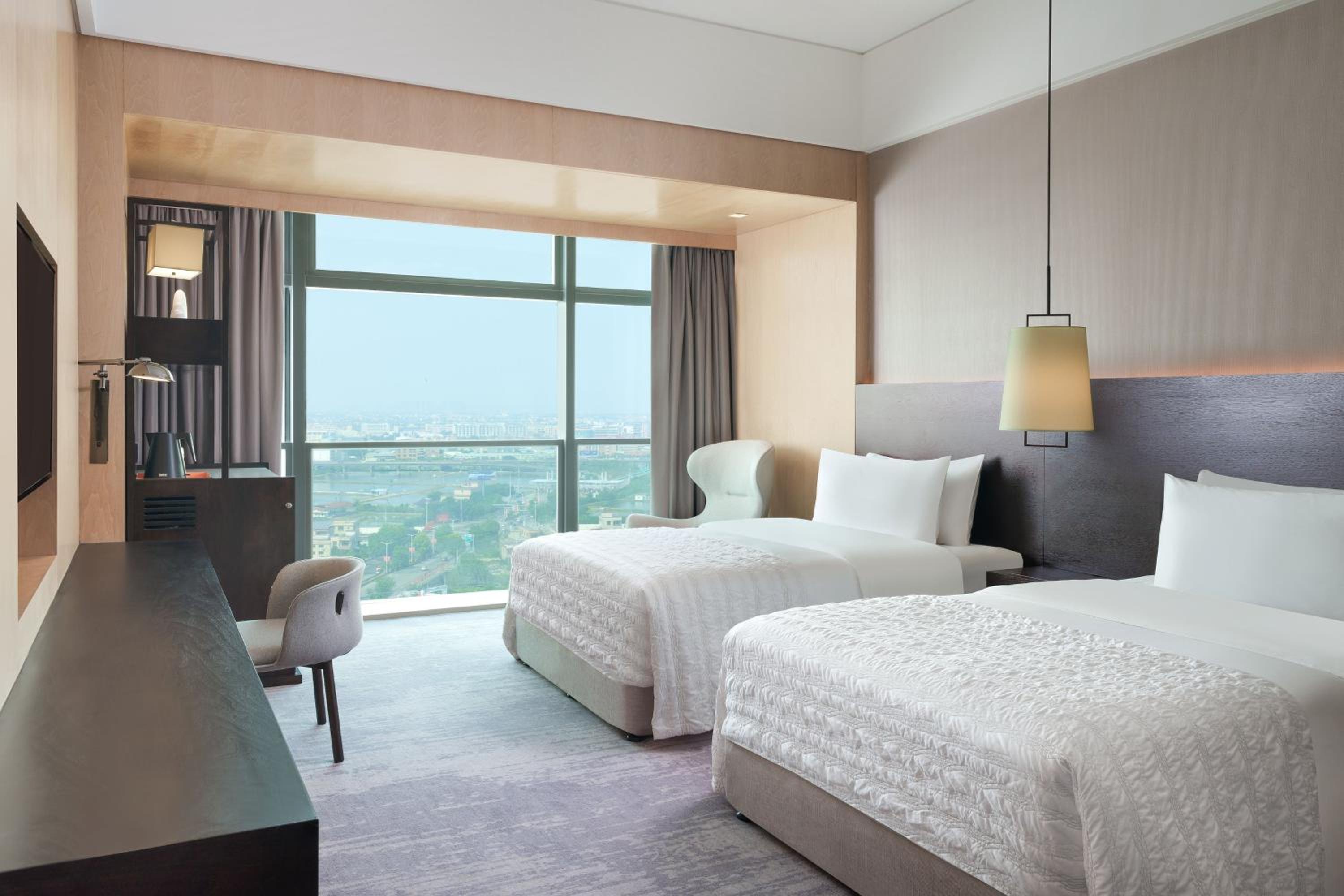 Executive, Twin Beds