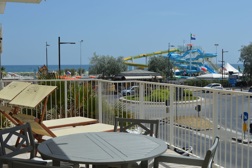 Hotel Riva E Mare 32/50