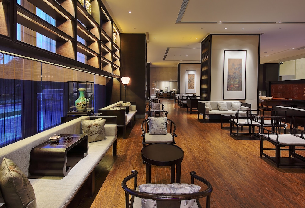 Amitabha Hotel 35/47