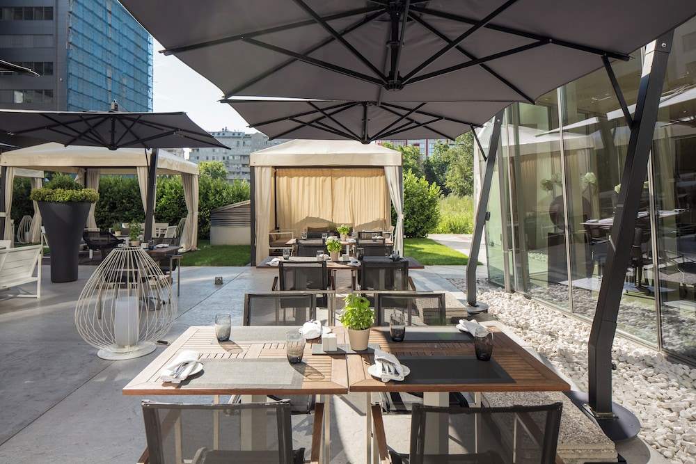 Zijin Hotel 58/74