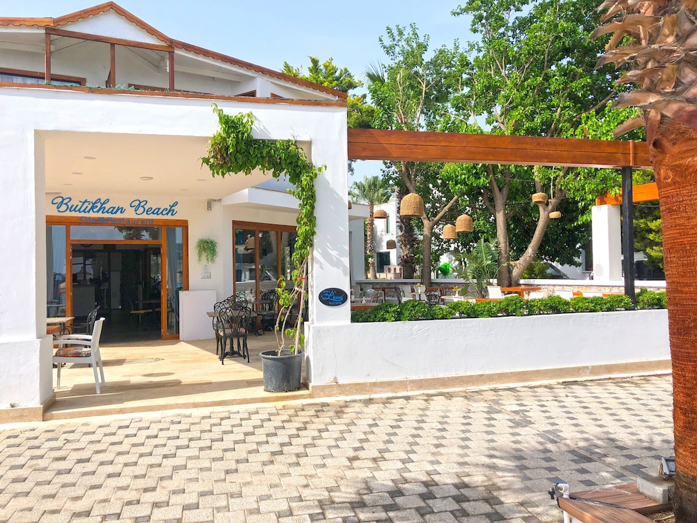 Butikhan Hotel 60/69