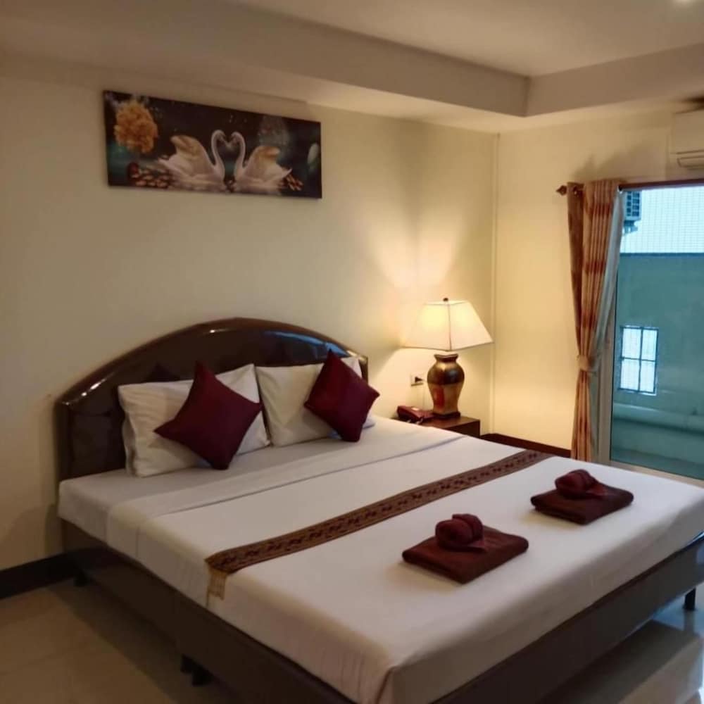 Pearl Place Hotel 7/48
