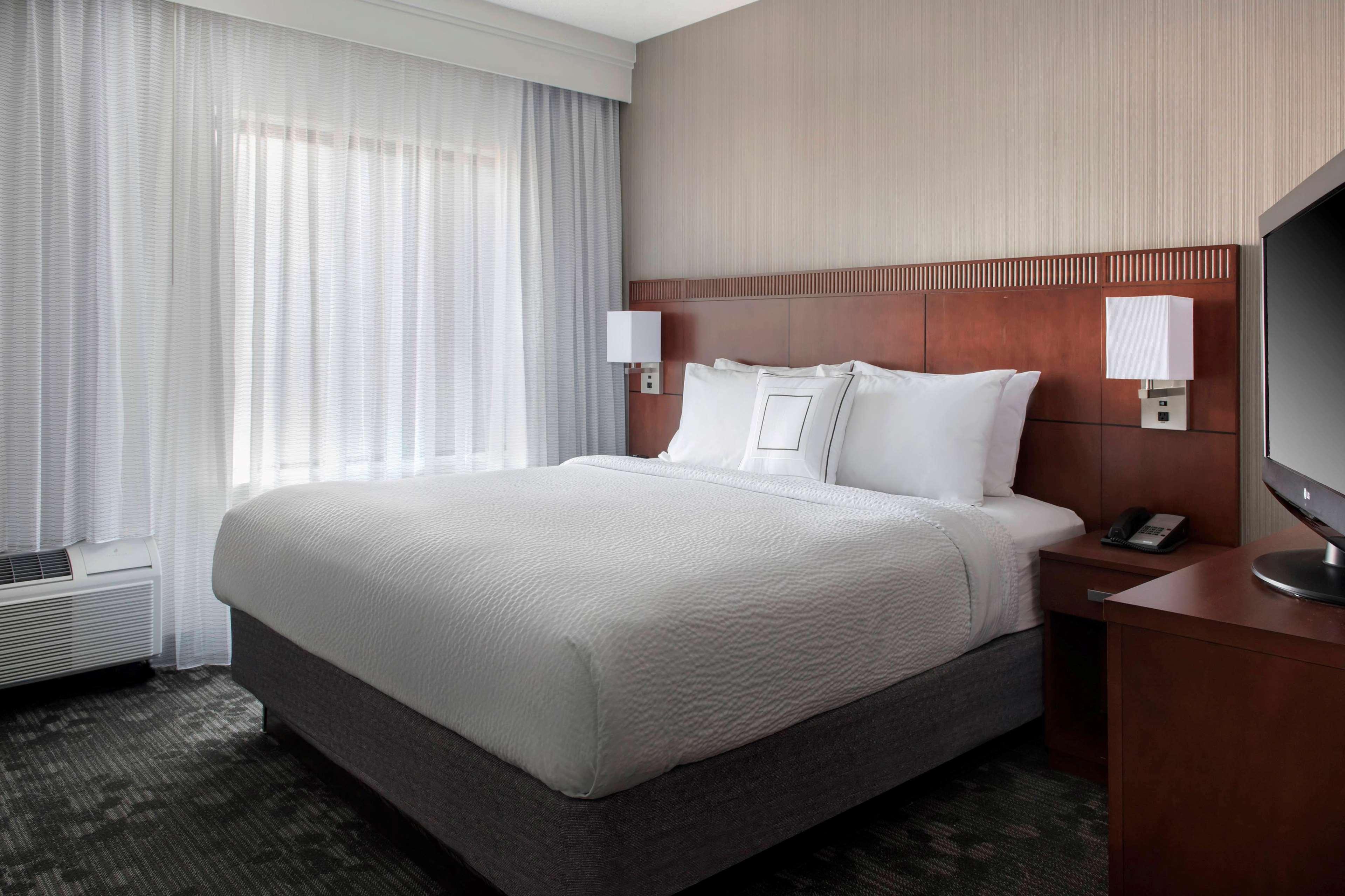 Sonesta Select Boston Stoughton 7/50