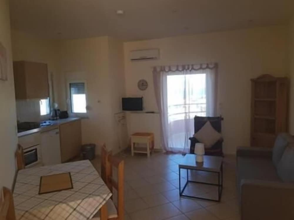 New Kydonia Suites & Studios 8/25