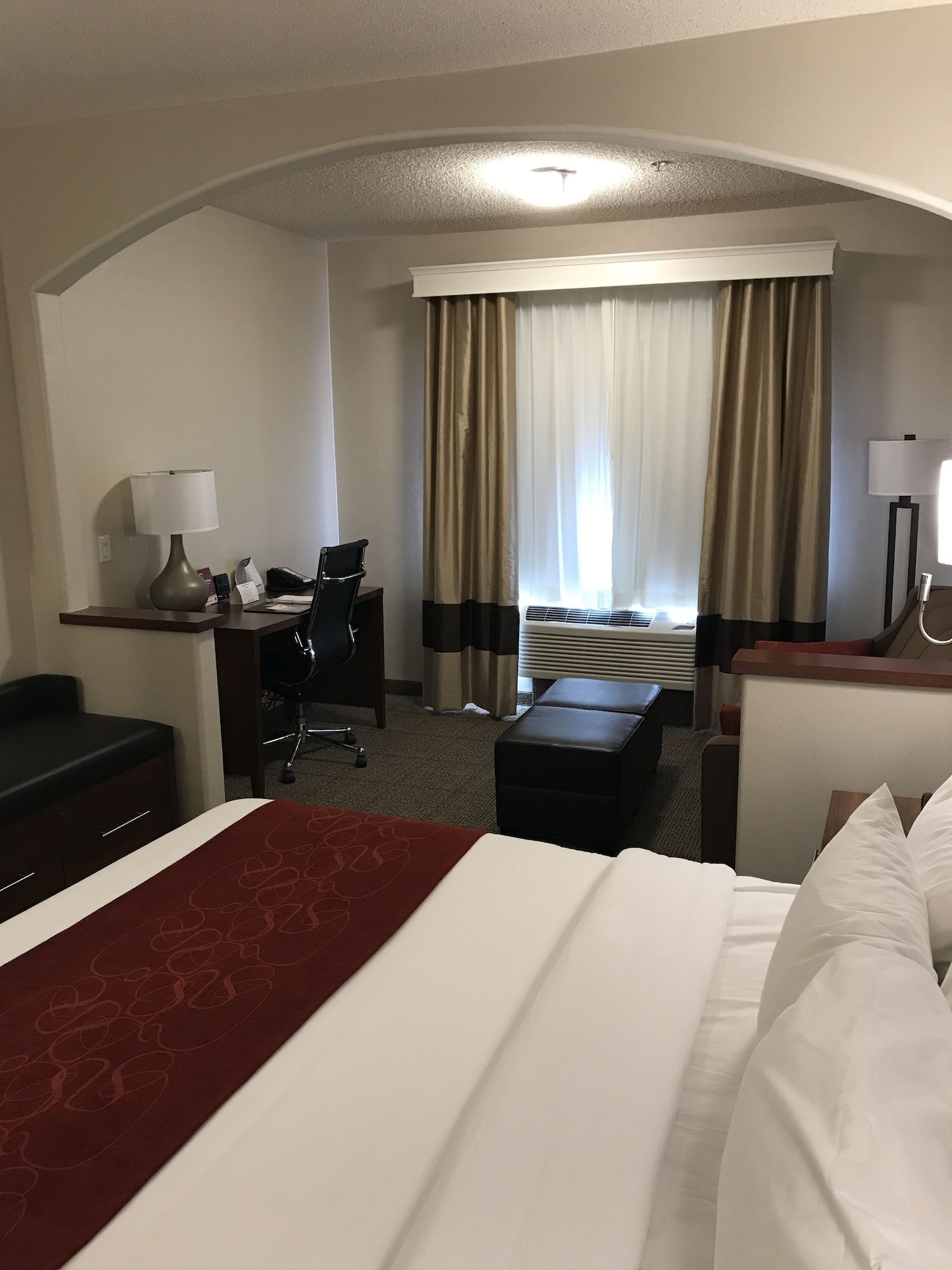 جناح استوديو بسرير كينج مع أريكة، Comfort Suites Near Six Flags Magic Mountain 2/10