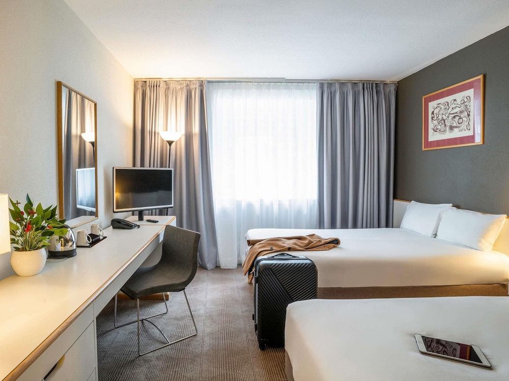 STANDARD, 2 DOUBLE BEDS