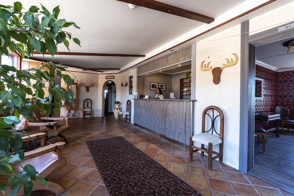 HOTEL KRIUNES 3/83