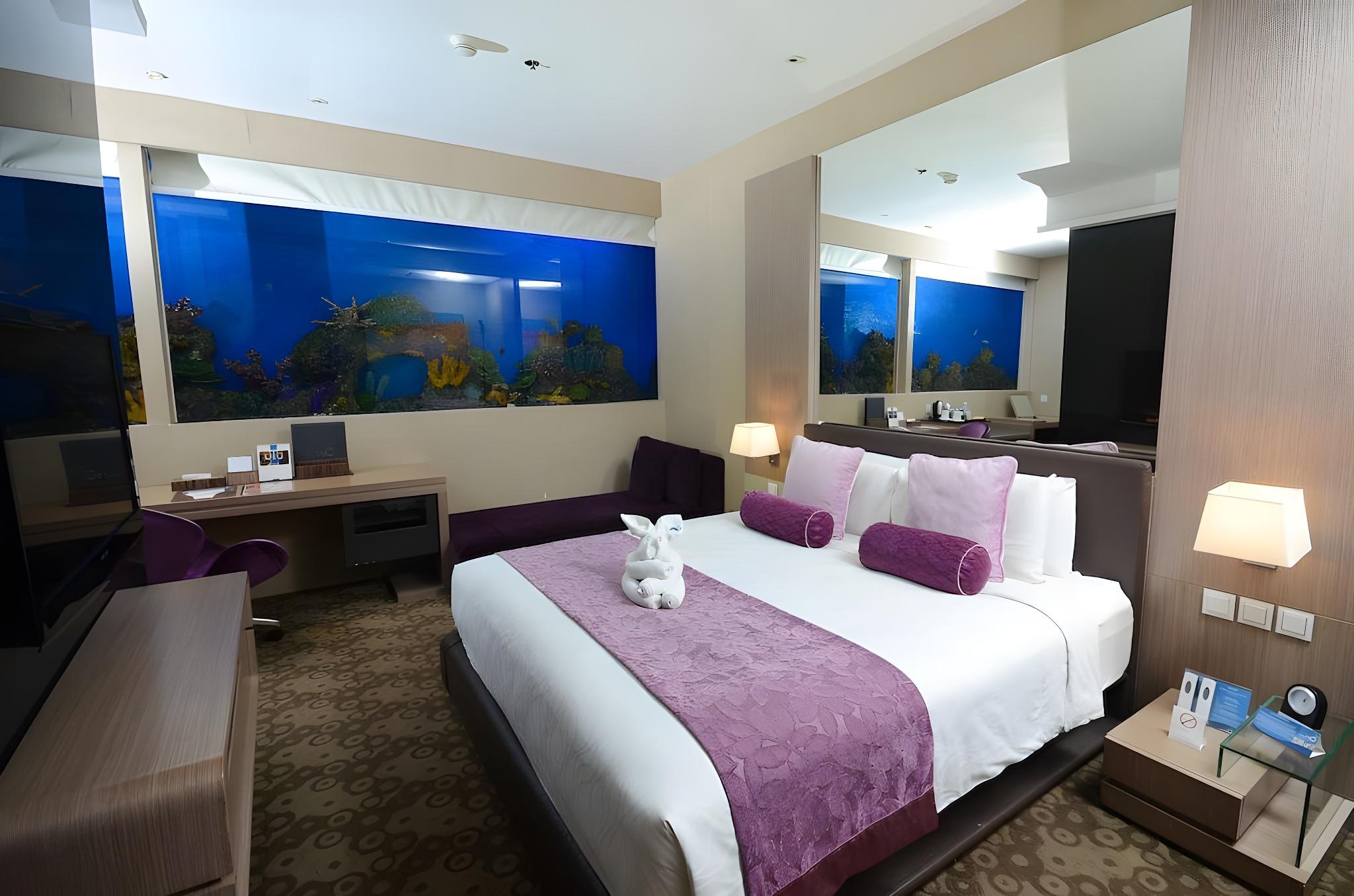 Aqua، Hotel H2o 2/3