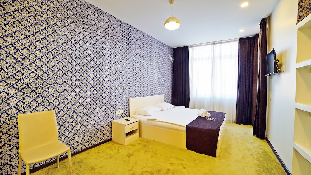 Mardi Plaza Hotel 6/50