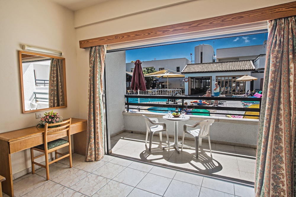 Anthea Hotel Apartments 45/60