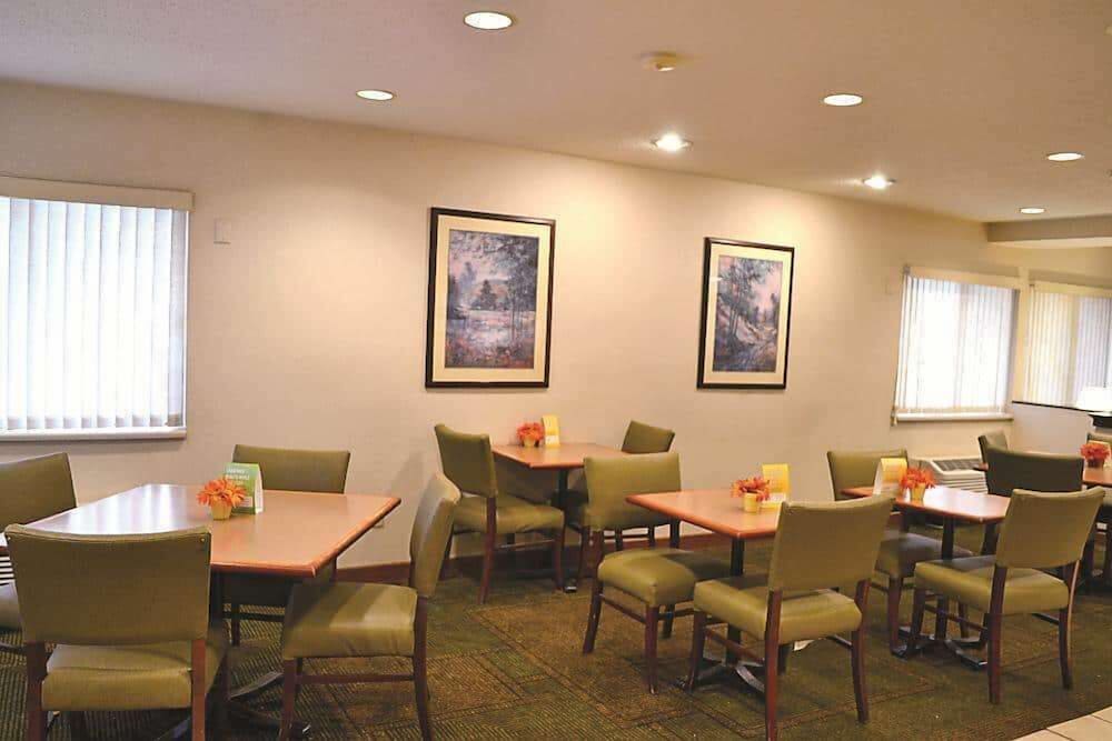 Days Inn by Wyndham Pleasant Prairie Kenosh 46/55