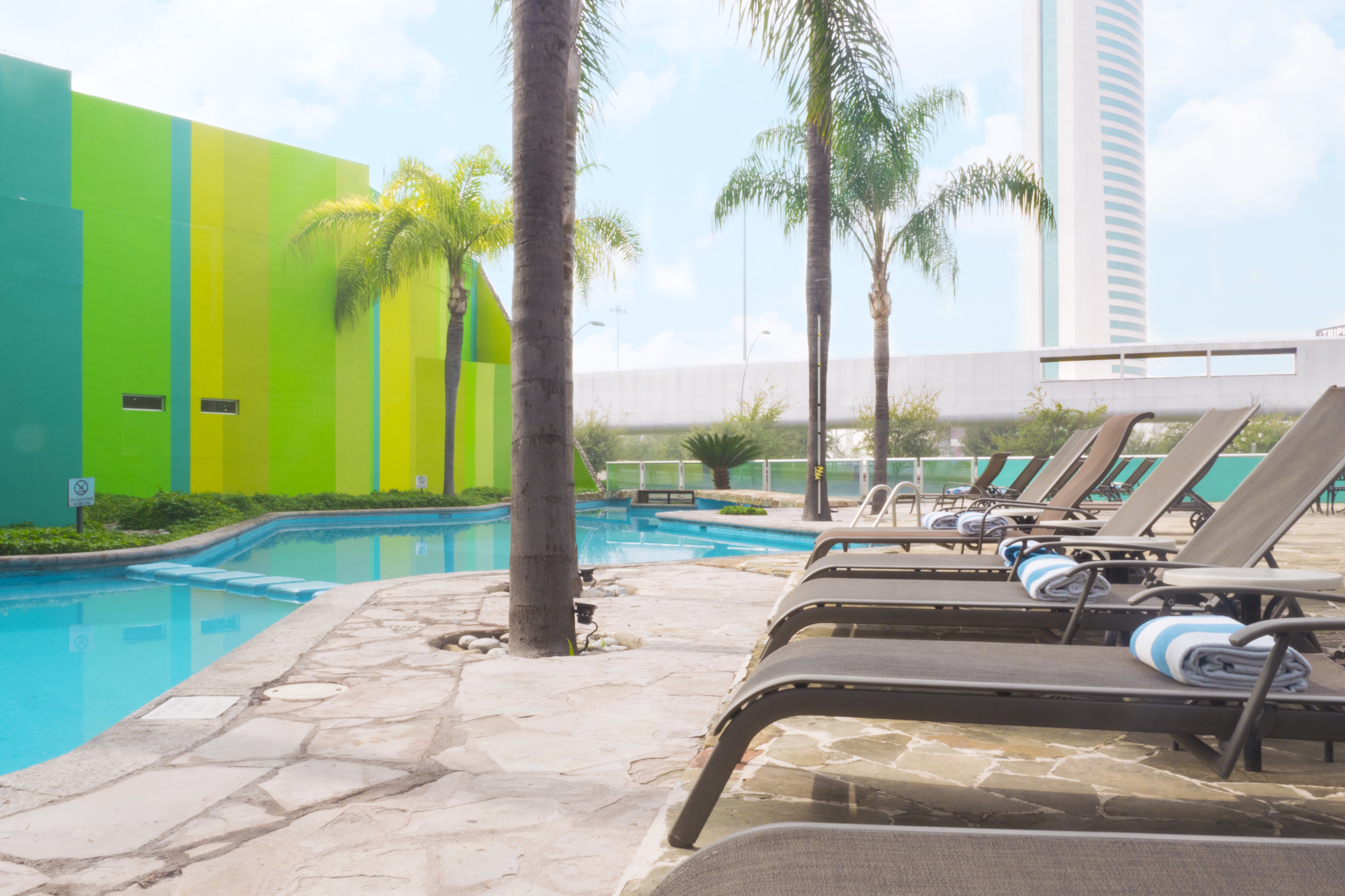 Holiday Inn Monterrey Parque Fundidora 38/78