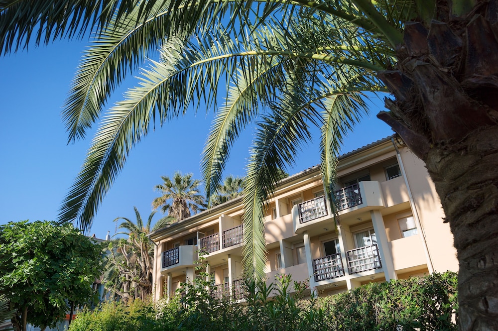 Residence Pierre Vacances Les Citronniers 6/50