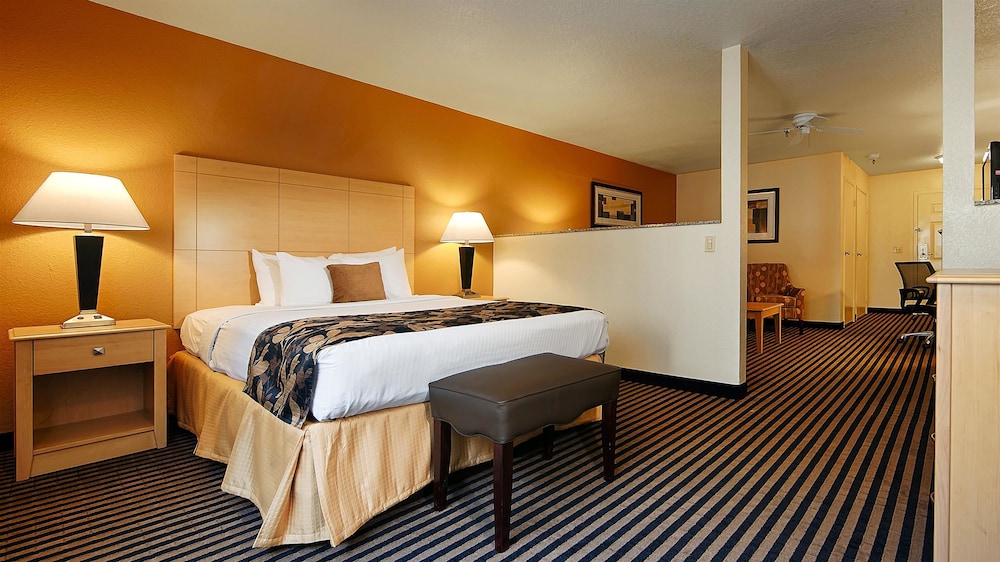 Best Western Plus Executive Inn & Suites 11/33