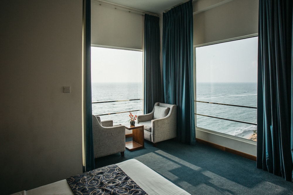 Mirage Colombo Hotel 31/81