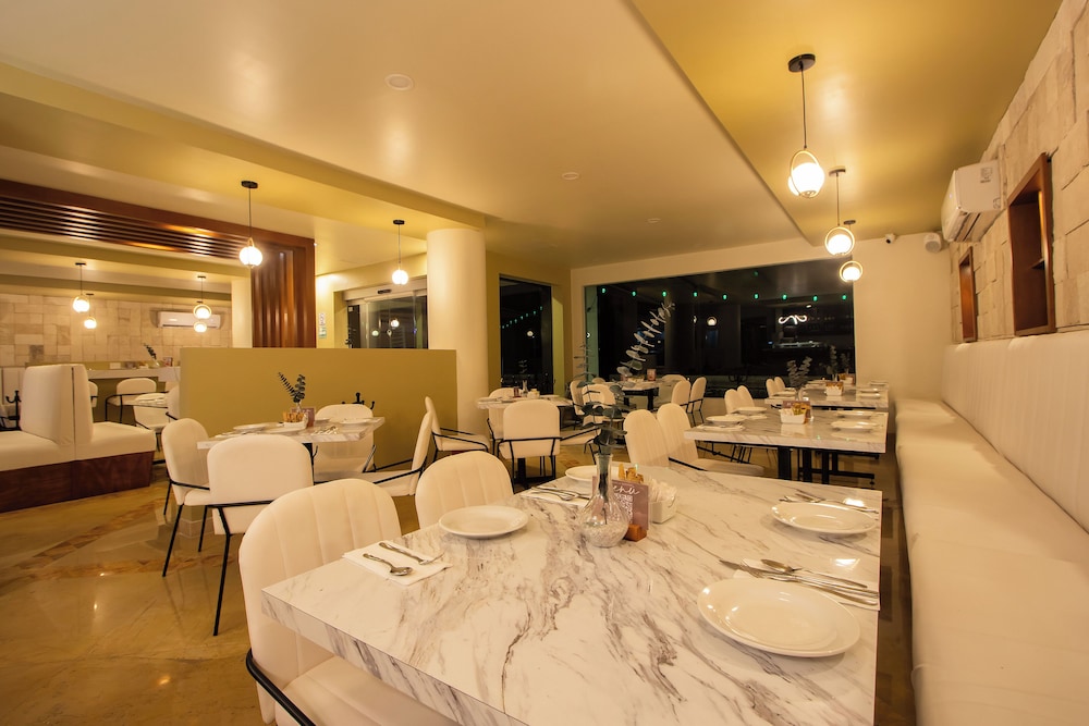 Coral Island Hotel and Spa 56/70