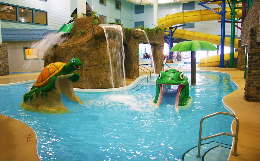 Branson Waterpark Hotel 48/53
