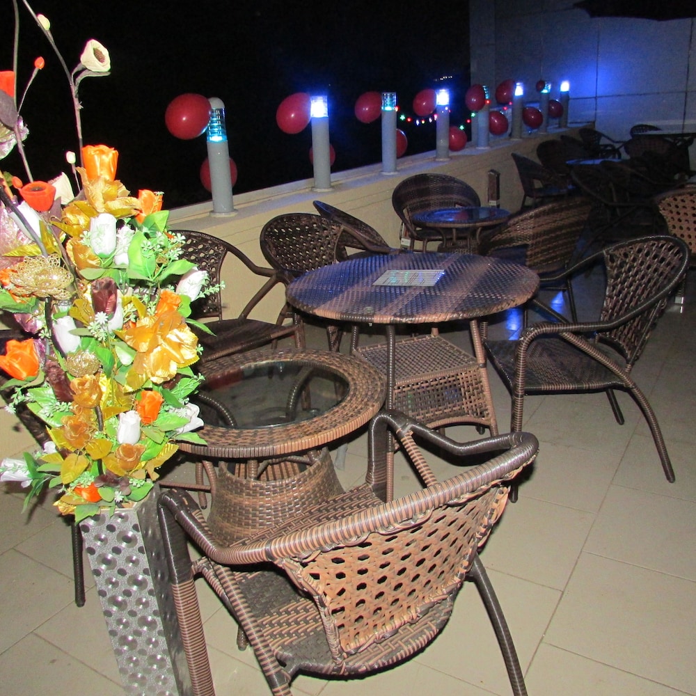 Petrus Hotels Royale 35/50