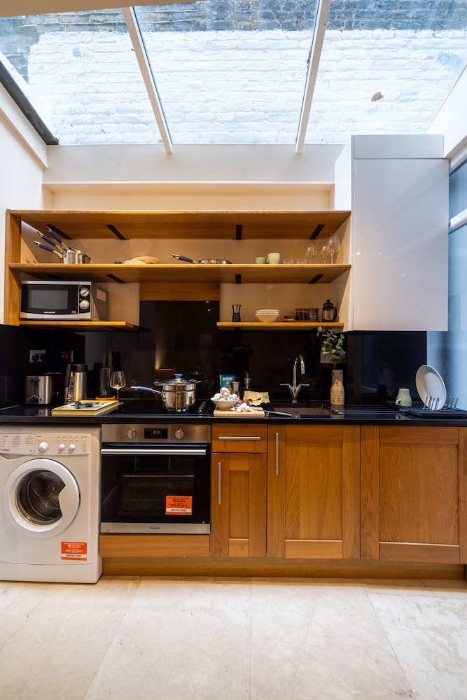 Courtfield Gardens Apartments 4/50