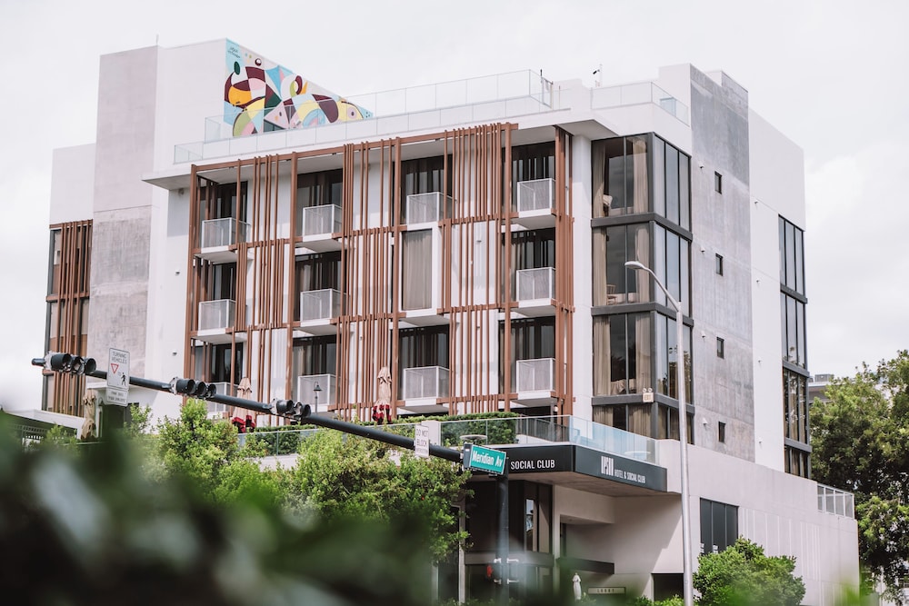 Upsun Hotel 7/67