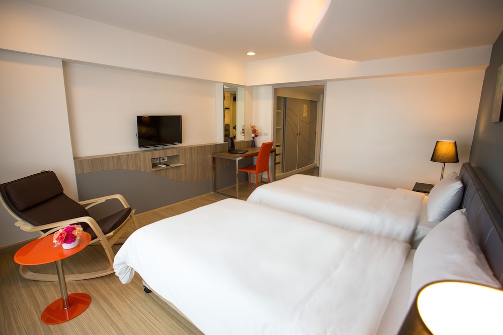 Grand Tower Inn Sathorn 25/49