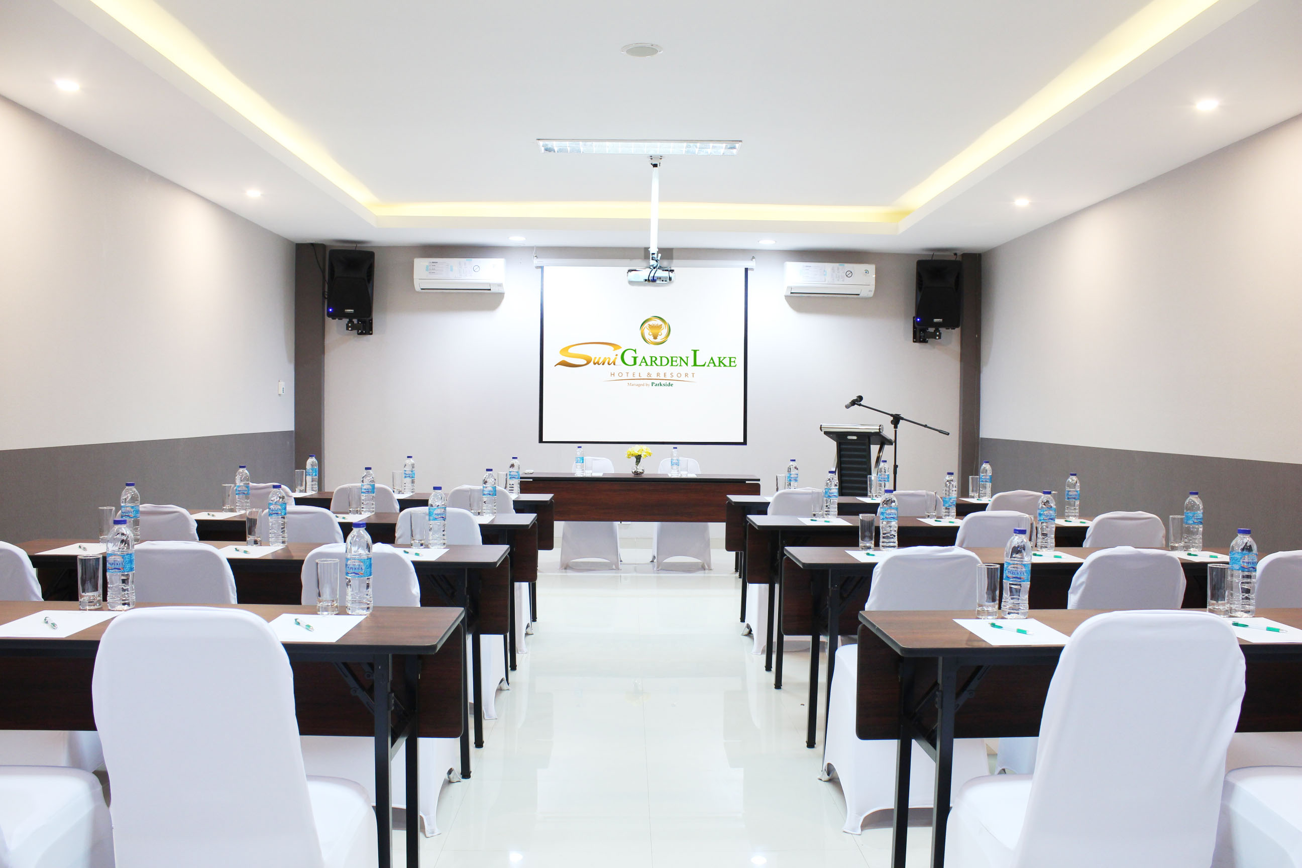 Hotel Suni Sentani Managed by East Season 26/48