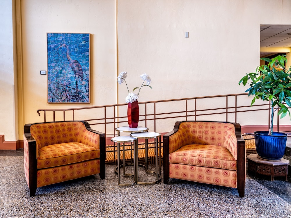 Murray Hotel 32/40