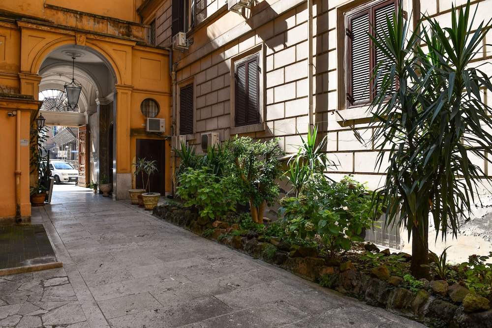 Seven Kings Relais Hotel 44/52