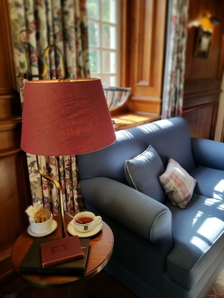 Lawrences Hotel 50/66