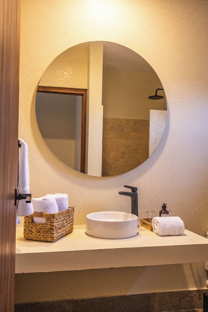 Casa Noa Colonial Rooms 46/48
