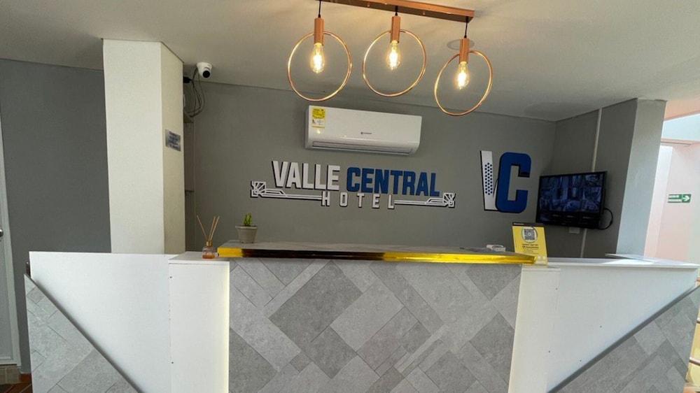Hotel Valle Central 4/19